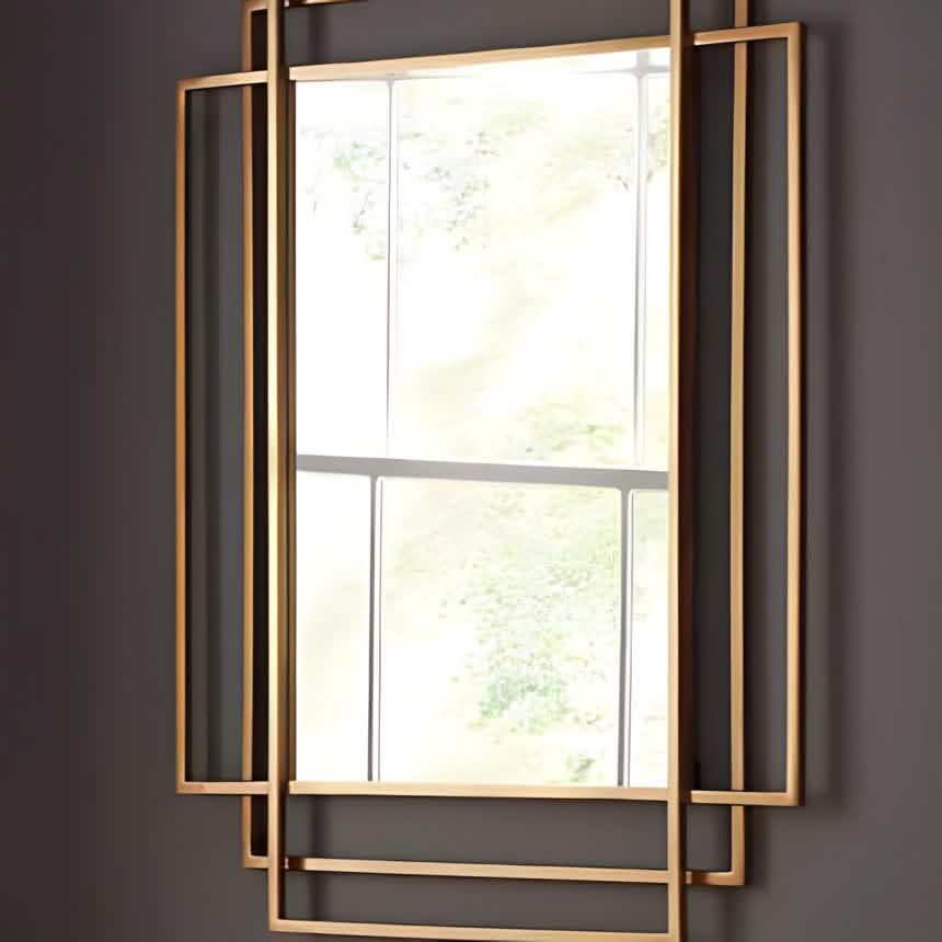 مرايا معدن ذهبي