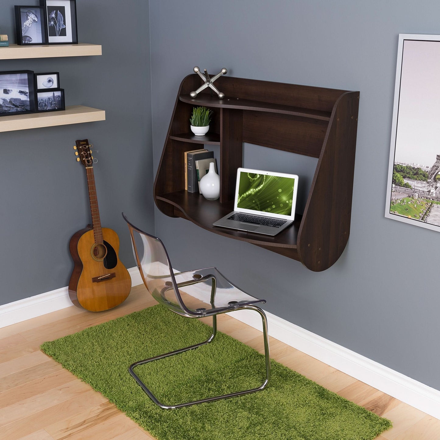 مكتب بتصميم مبتكر