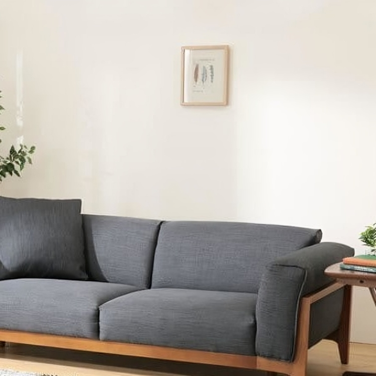 كنبة خشب بتصميم عصري