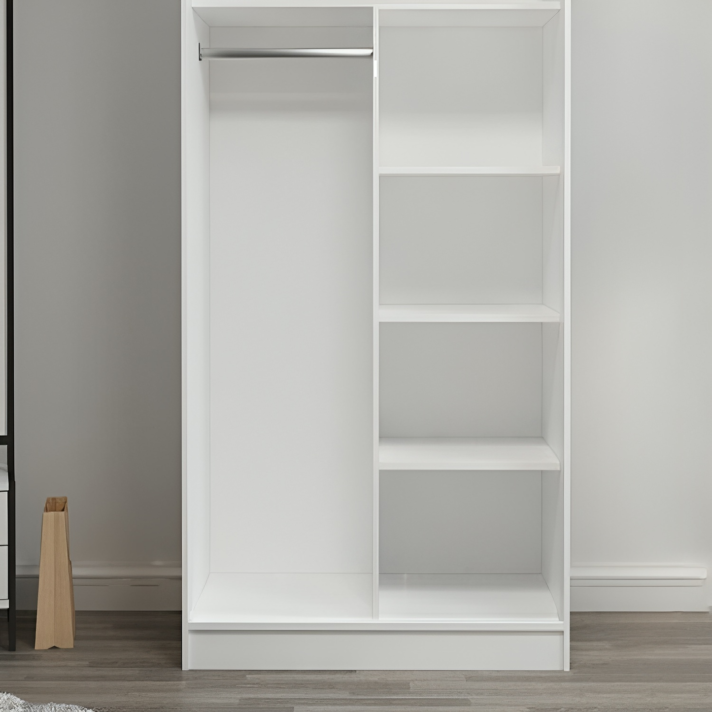 دولاب بأرفف مع شماعة ملابس