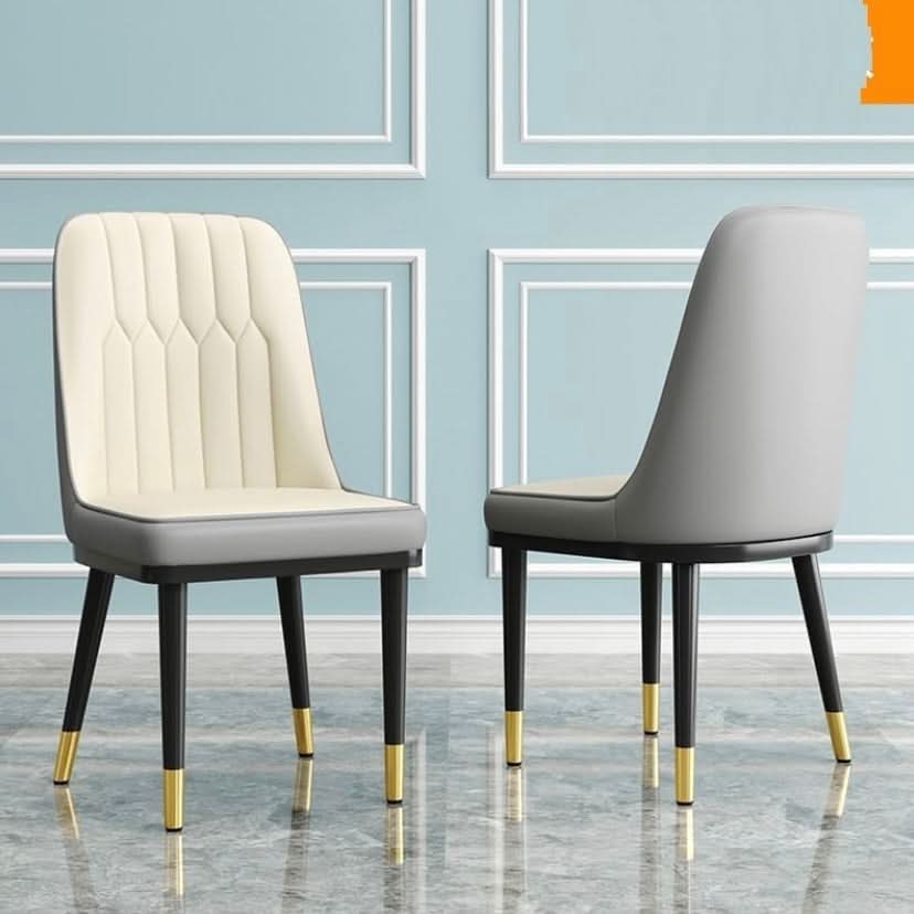 كرسي طعام أبيض جلد