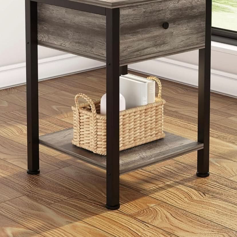 طاولة جانبية مربعة برف سفلي