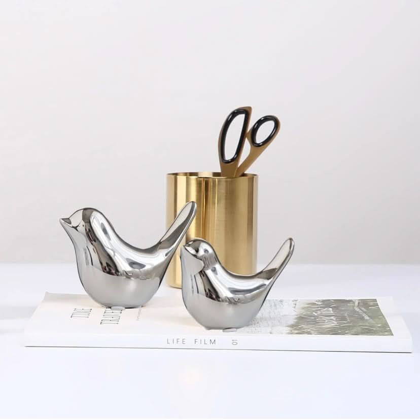 تمثال طائر من قطعتين