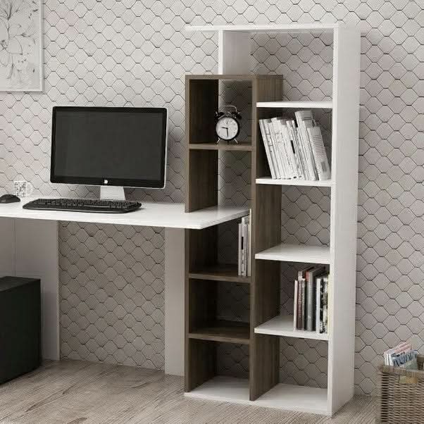 مكتب مزود بأرفف جانبية