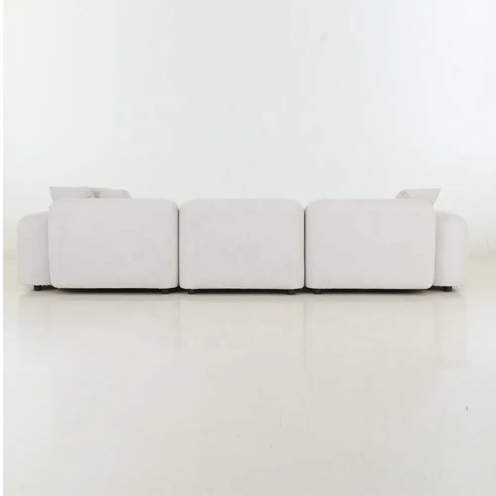 كنبة بتصميم حديث