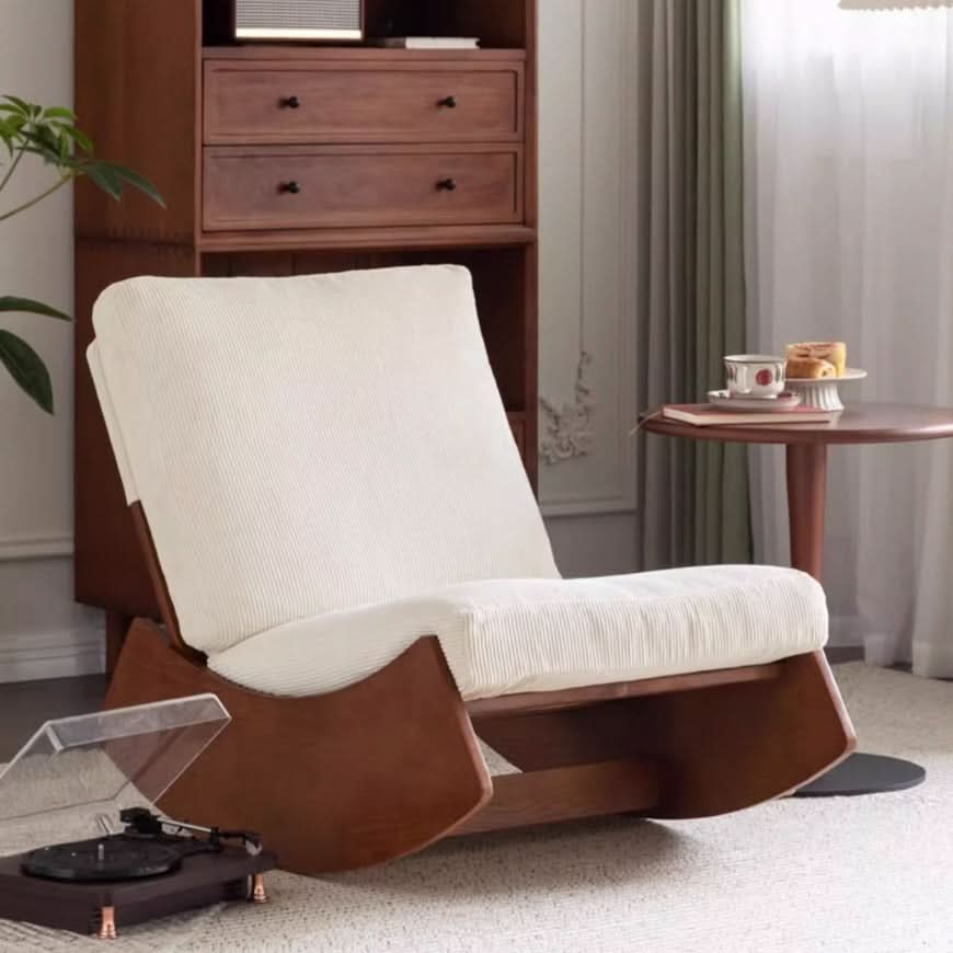 كرسي خشبي هزاز