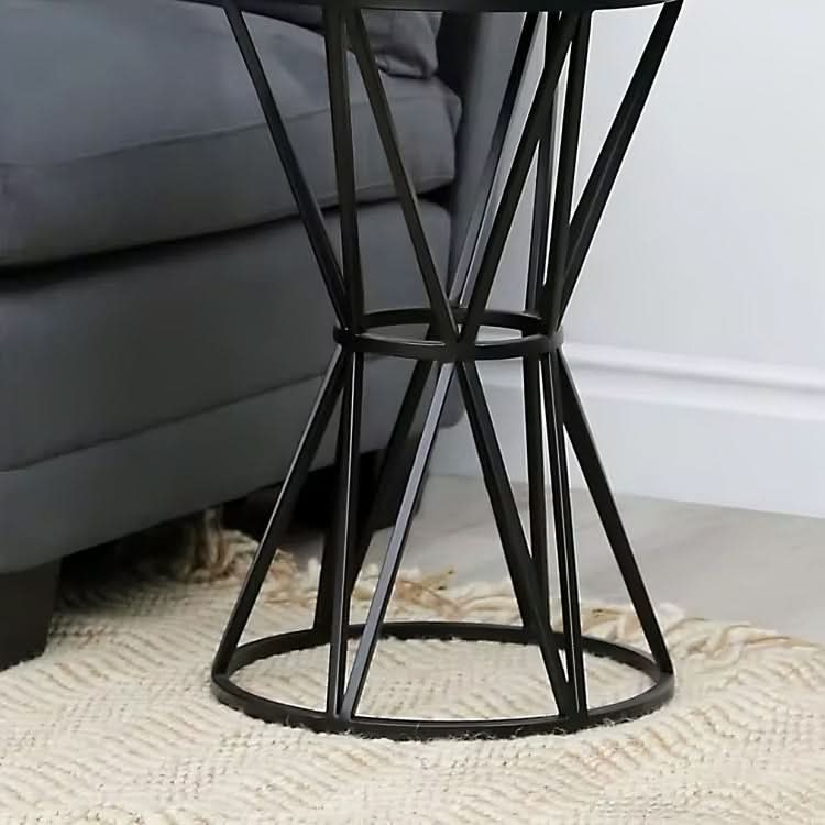 طاولة جانبية بتصميم جذاب