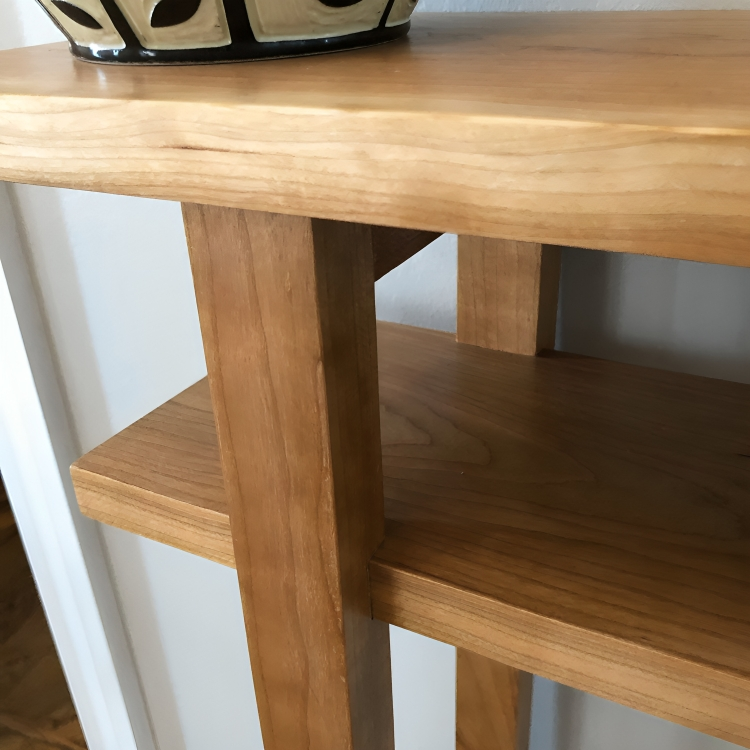 كونسول بتصميم بسيط