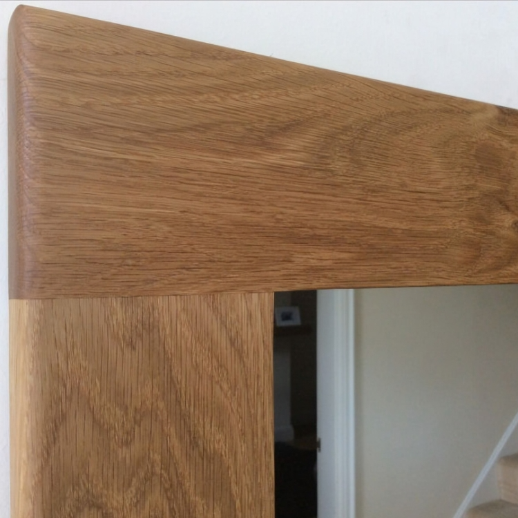 مرايا خشبي بسيط