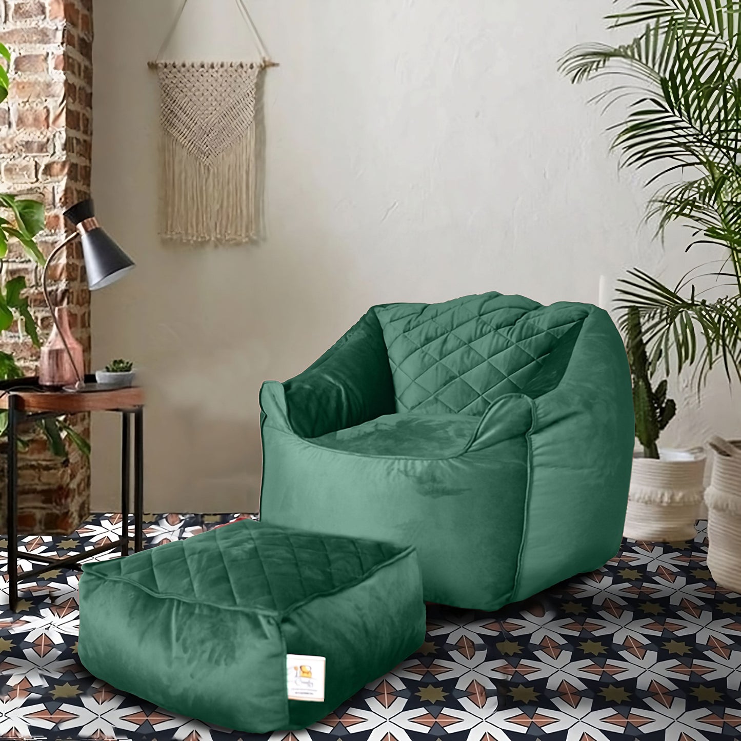 بين باج قطيفة وبوف