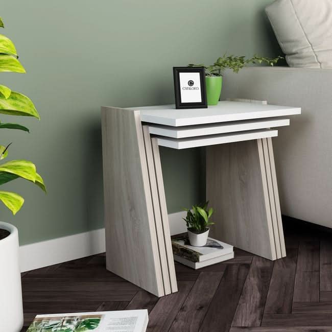 طاولة جانبية متداخلة بتصميم مميز 