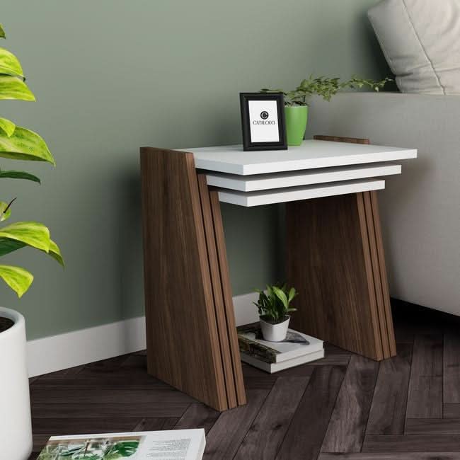 طاولة جانبية متداخلة بتصميم مميز 