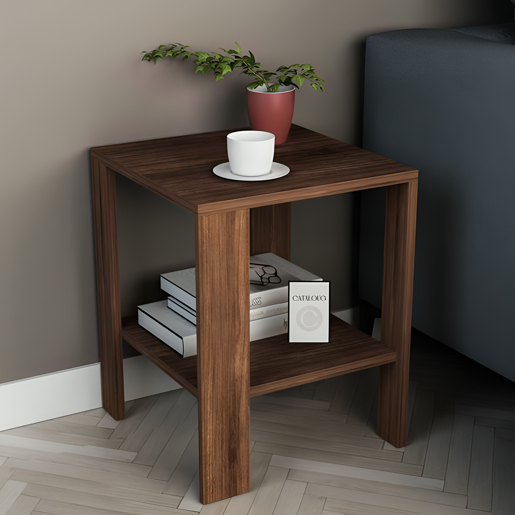 طاولة جانبية بتصميم عصري 