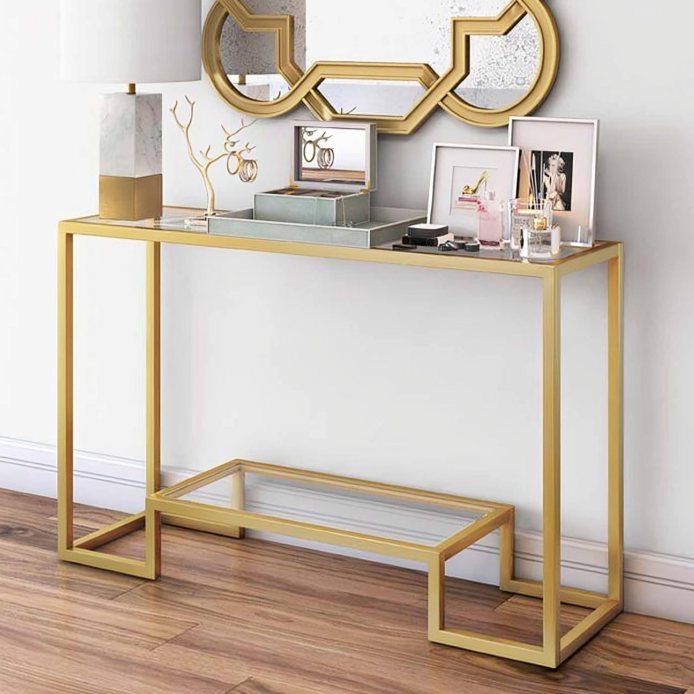 كونسول معدني بتصميم أنيق 