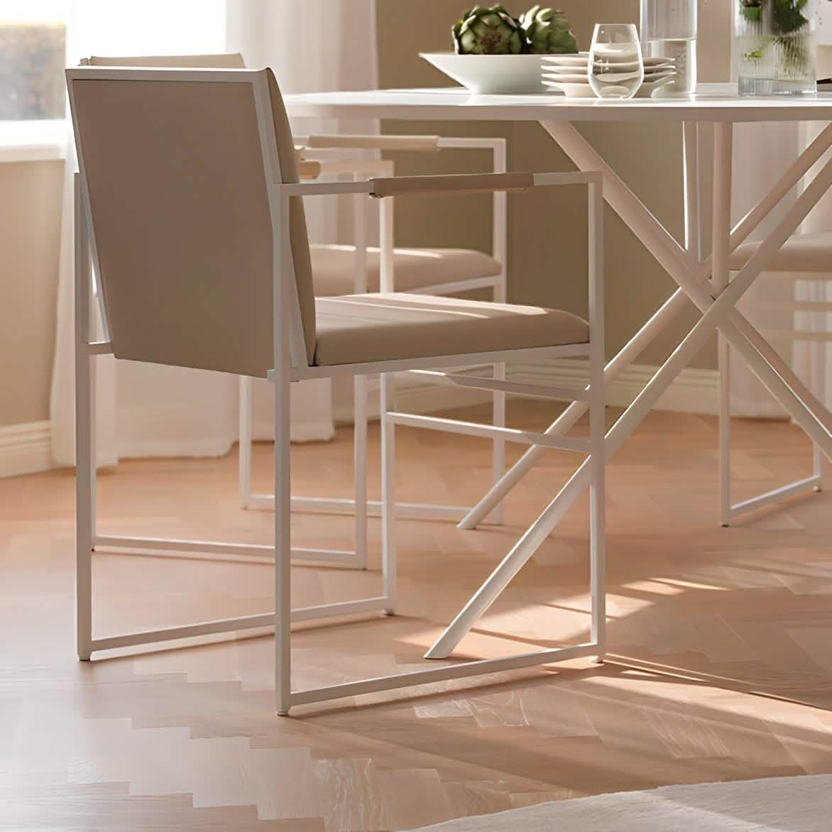 سفرة معدن و ام دي اف مع 4 كراسي 