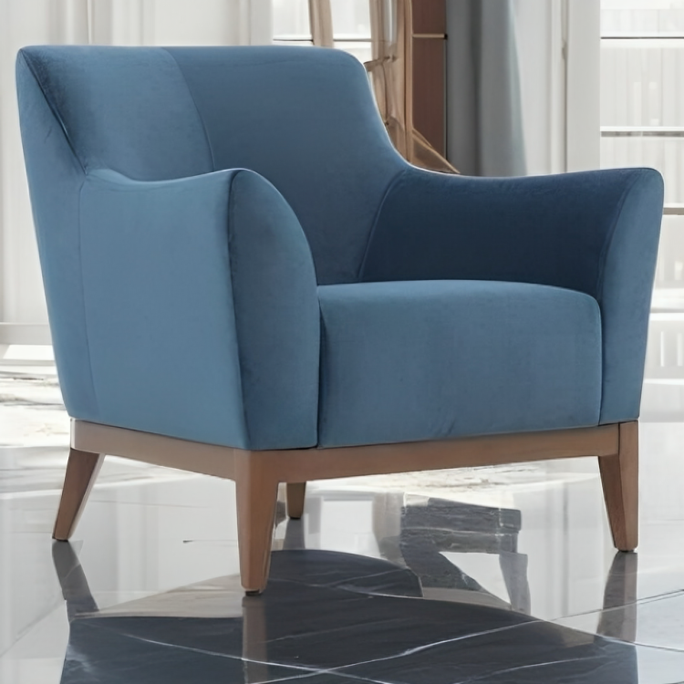 كرسي خشبي بظهر منحني 