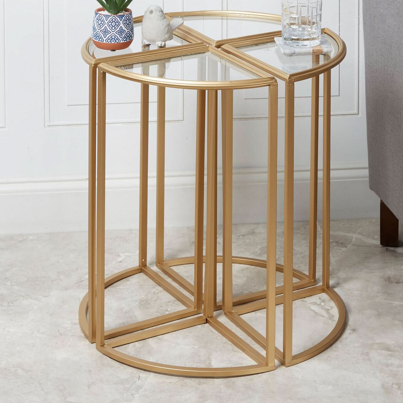 طاولة جانبية معدنية 