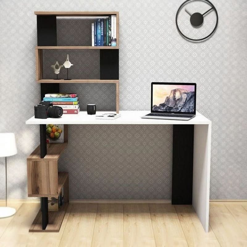 مكتب مزود بأرفف علوية 