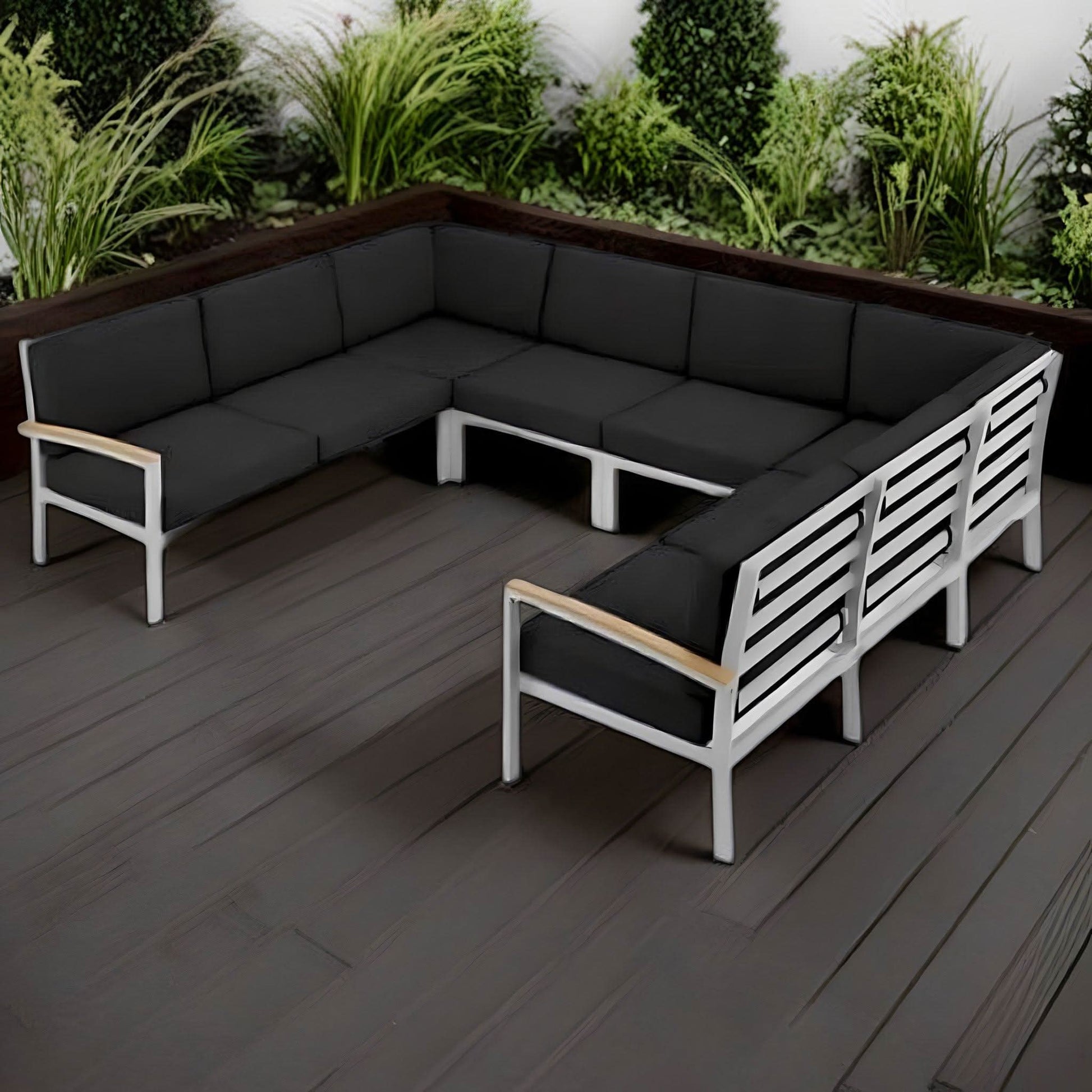 طقم خارجي حديد 