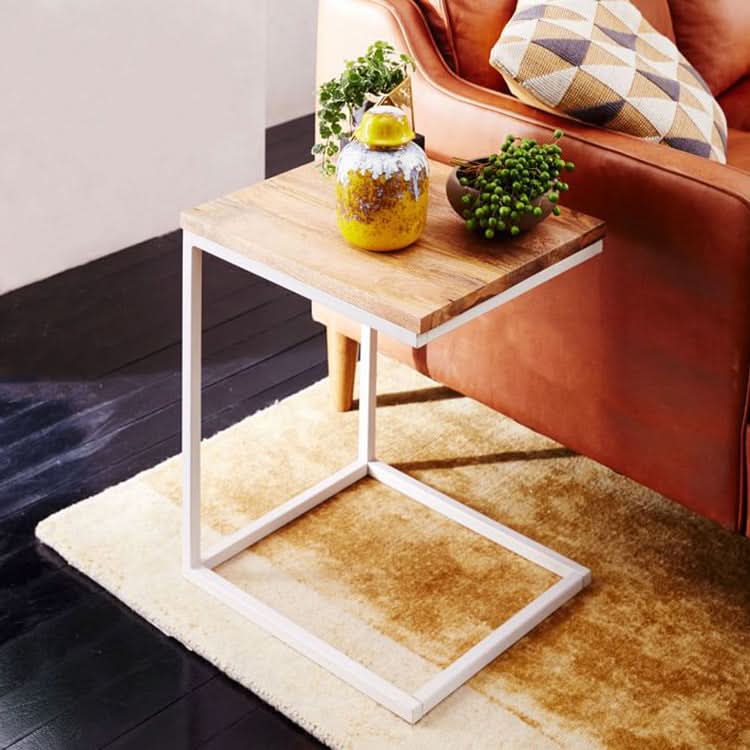 طاولة جانبية بسيطة 