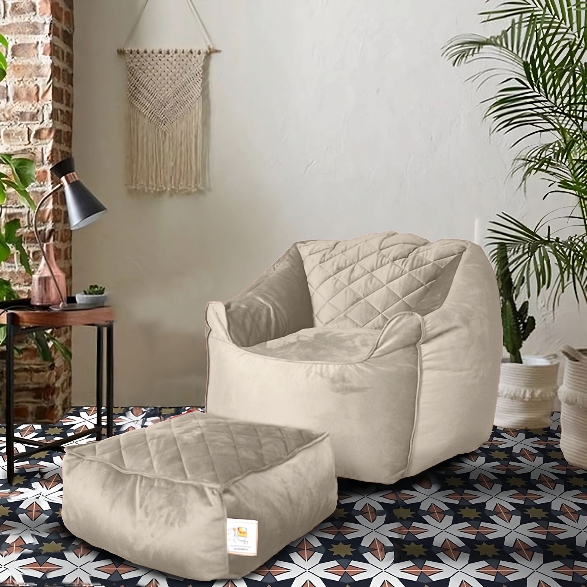 بين باج قطيفة وبوف 